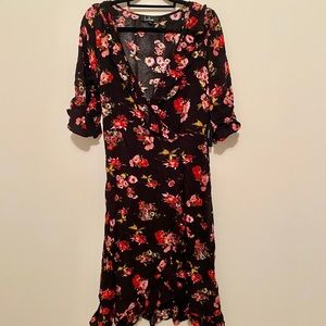 NWT Lulu’s Wrap Midi Dress